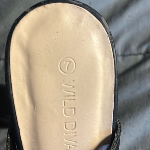 Heels - Picture 1 of 2